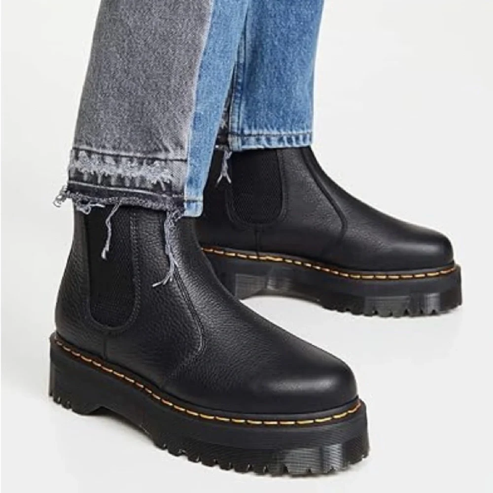 Dr Martens black 2976 Quad Chelsea boot